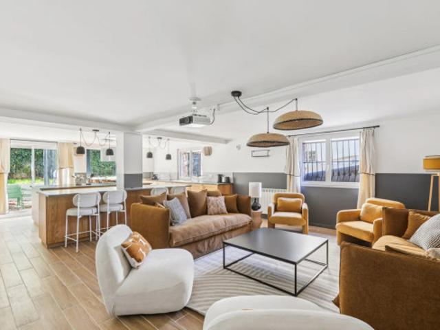 logement dans une location de 263m² à Villejuif