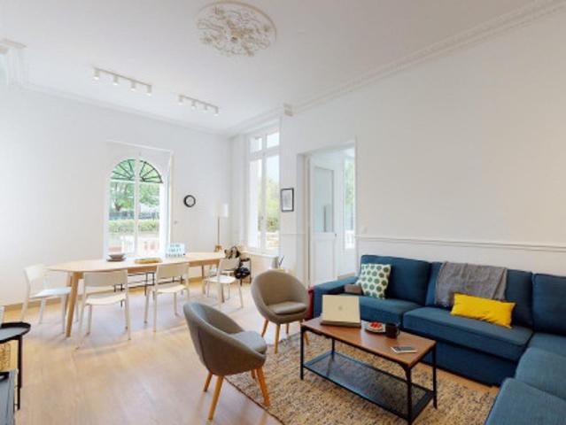 logement dans une location de 290m² à Créteil