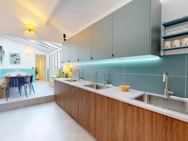 logement dans une location de 359m² à Paris 17
