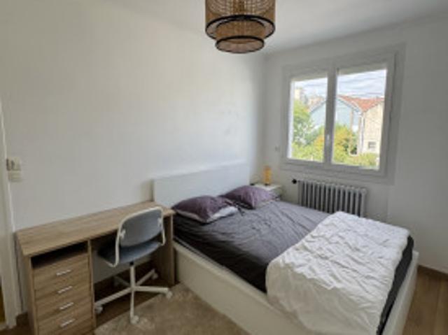 logement MEUBLEE A LOUER DANS UNE MAISON DE 75M2