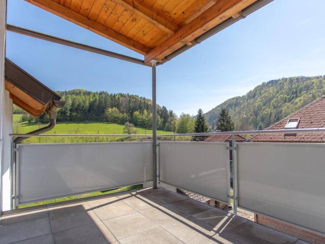 Loich moderne 4 Zimmer Dachgeschosswohnung