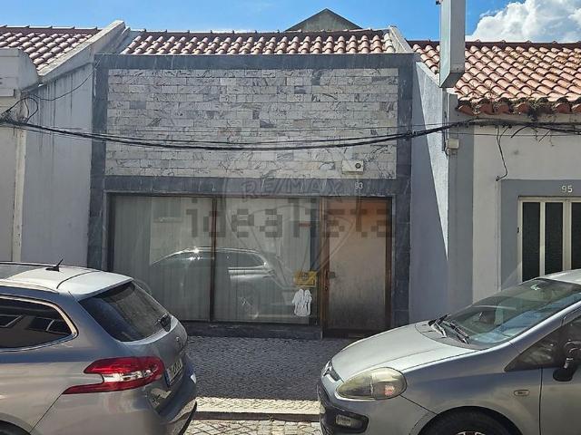 Loja, Montijo e Afonsoeiro