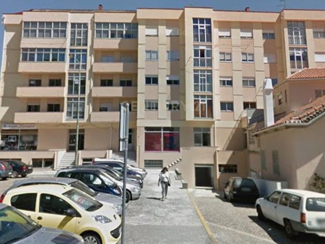 Loja na Guarda Oportunidade Única no Centro da Cidade
