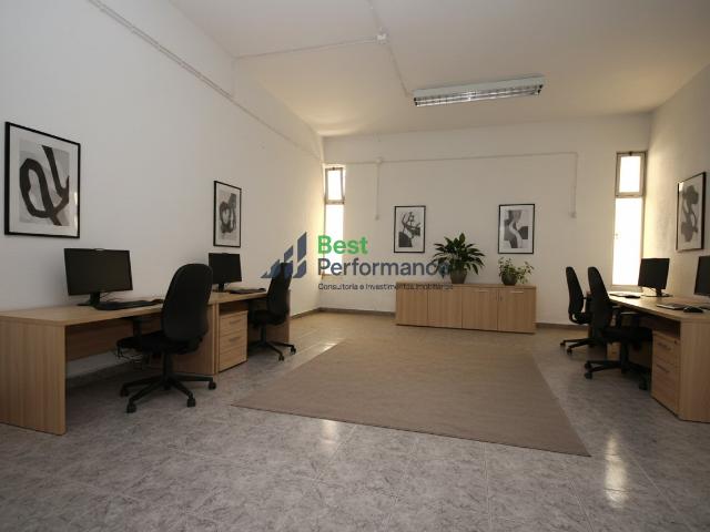 Loja na Urbanização Quinta da Fé Alhandra