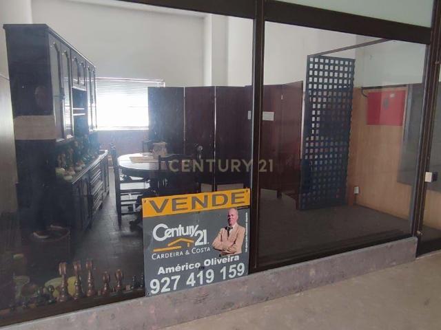 Loja no Centro da Cidade de Marinha Grande