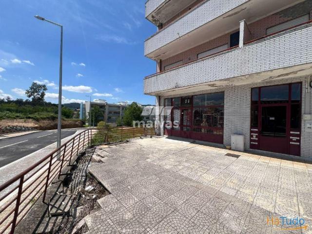 Loja no Centro de Vila Verde | 26084066041