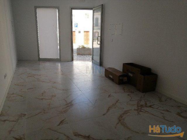 Loja no centro de Cernache | 26064035280
