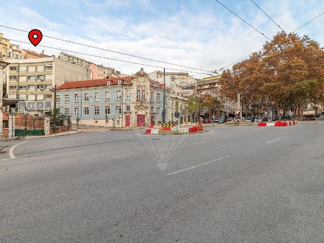 Loja no Centro de Coimbra Versatilidade e Localização Premium