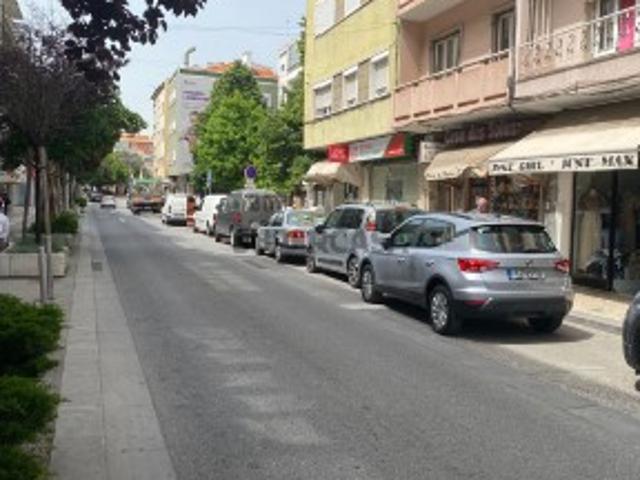 Loja no Centro de Moscavide