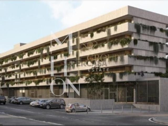 Loja no Edifício Oporto Metropolitano junto à Rotunda AEP Matosinhos