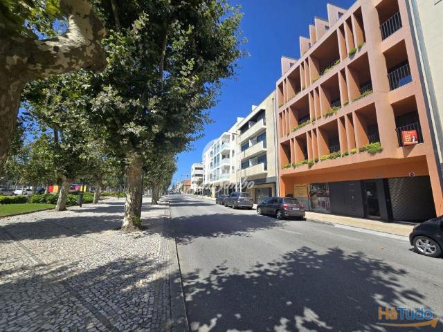 Loja NOVA no centro de Vila do Conde com 2 andares e 750m2 | 26083676847
