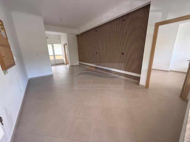 Loja à Venda 80 m² | Amadora | 4 Box | Arrecadação
