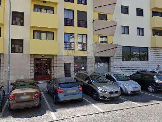 Loja à venda em Odivelas