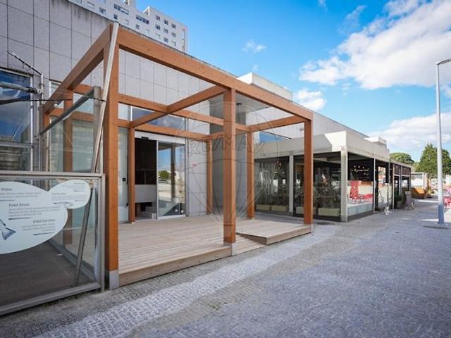 Loja à venda em Porto
