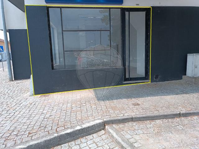 Loja à venda em Tondela