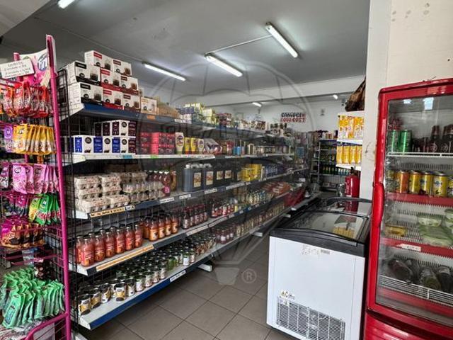 Loja à venda em Vila Nova de Gaia