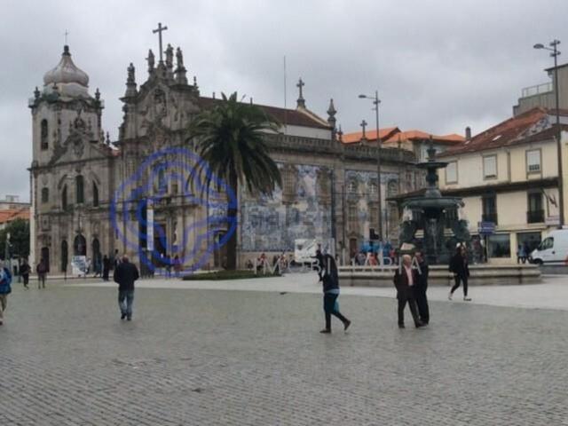 Loja, Aliados Clérigos Carlos Alberto, Cedofeita Santo Ildefonso Sé Miragaia São Nicolau Vitória