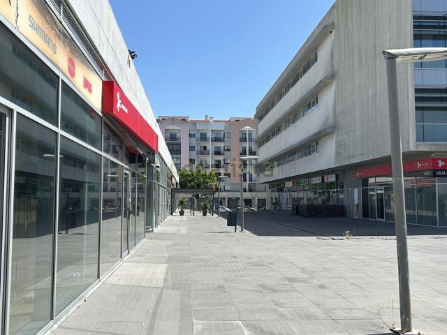 Loja, Almada Cova da Piedade Pragal Cacilhas