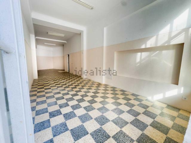 Loja, Almada Cova da Piedade Pragal Cacilhas