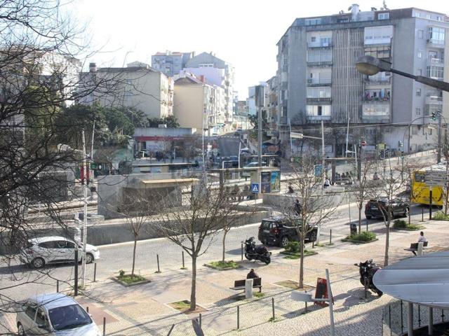 Loja, Almada Cova da Piedade Pragal Cacilhas