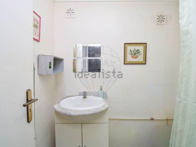 Loja, Almada Cova da Piedade Pragal Cacilhas