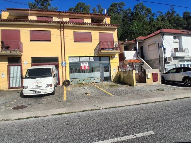 Loja / Amarante, Real, Ataíde e Oliveira