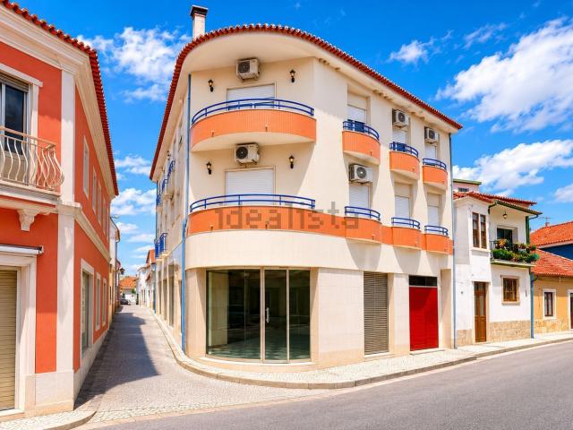 Loja, Amiais de Baixo
