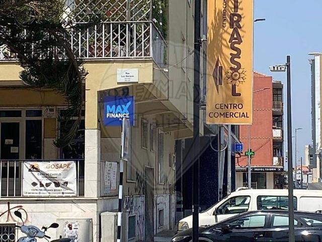 Loja, Amora