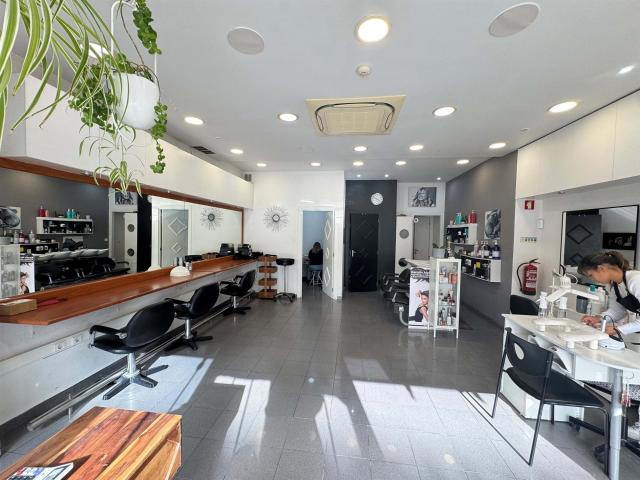 ? Loja Arrendada com Rendimento | Barbeiro em Alvalade 51m² Alvalade