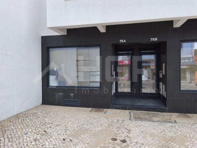 LOJA | ARRENDAMENTO | CONSTRUÇÃO NOVA | CENTRO DO BARREIRO