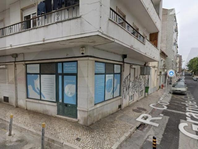 Loja c/ 58m2 para arrendamento Moscavide