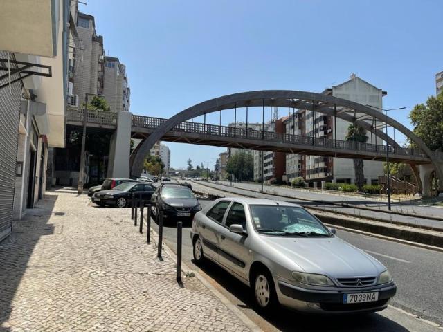Loja Calçada Carriche Loja com rendimento