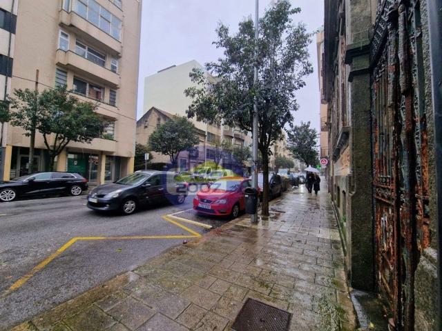 Loja, Casa da Música, Cedofeita Santo Ildefonso Sé Miragaia São Nicolau Vitória