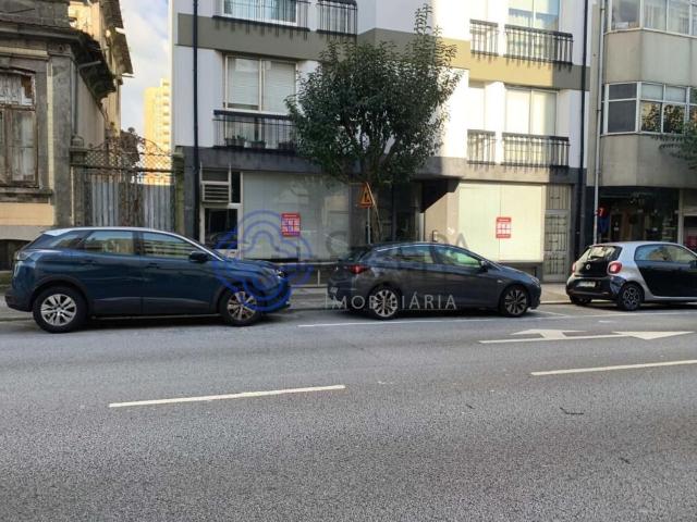 Loja, Casa da Música, Cedofeita Santo Ildefonso Sé Miragaia São Nicolau Vitória