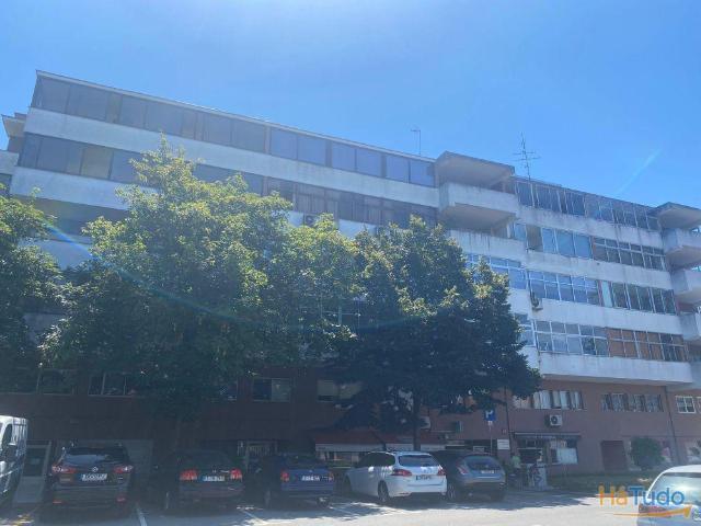 Loja Centro Comercial Salgueiral Guimarães | 25043789763