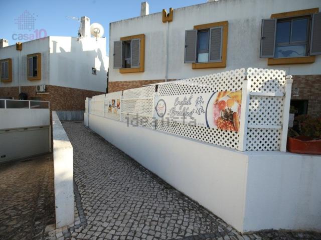 Loja, Centro de Olhos de Água, Albufeira e Olhos de Água
