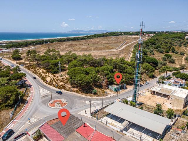 Loja, Charneca da Caparica e Sobreda