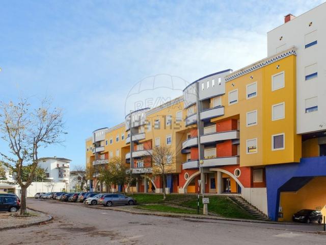 Loja, Charneca da Caparica e Sobreda