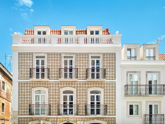 Loja com 52m² no Largo de Santa Bárbara – Coração de Arroios, Lisboa