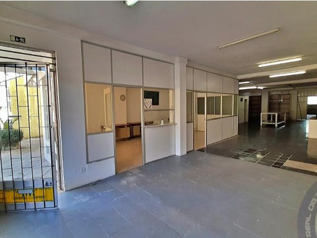 Espaço Versátil para Comércio, Serviços ou Habitação