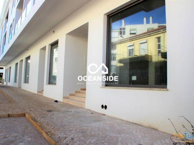 Loja com 299 m², com garagem em Queijas, Oeiras | 26053911863