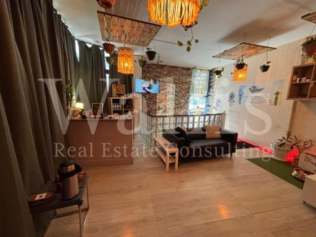 Loja com 300m2 em dois pisos no Marquês de Pombal | Wallis Real Estate