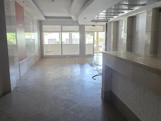 Loja com Viabilidade para Habitação – 91 m² – Rio Tinto