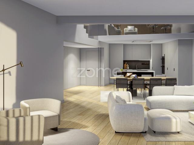 Loja com aprovação do projeto pendente para conversão em uma casa T3+1