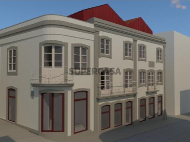 Loja com Duas Frentes no Centro Histórico de Viana do Castelo