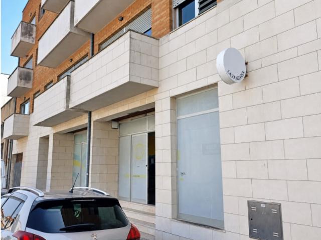 Loja com enorme potencial em Leça da Palmeira