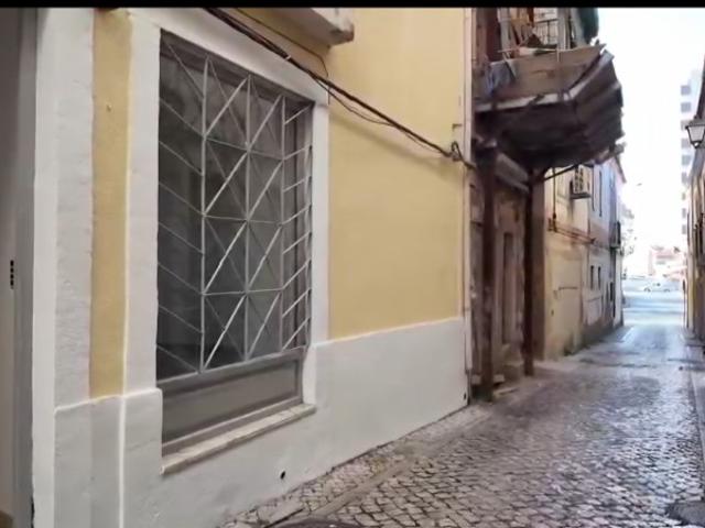 Loja Comercial à Venda em Setúbal