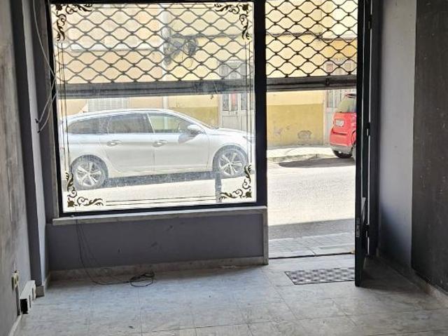 Loja Comercial | Brandoa | Zona Central | 850€