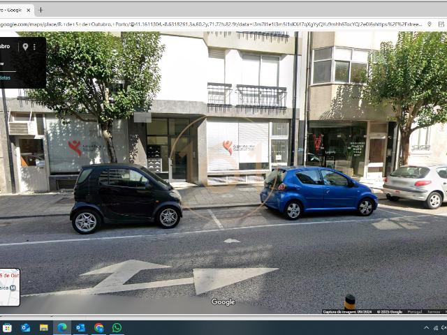 Loja Comercial + cave + logradouro na Rua 5 de Outubro