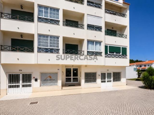 Loja Comercial com 151,2 m² e Grande Potencial em Alcabideche Cascais Com Cave e LUZ Natural